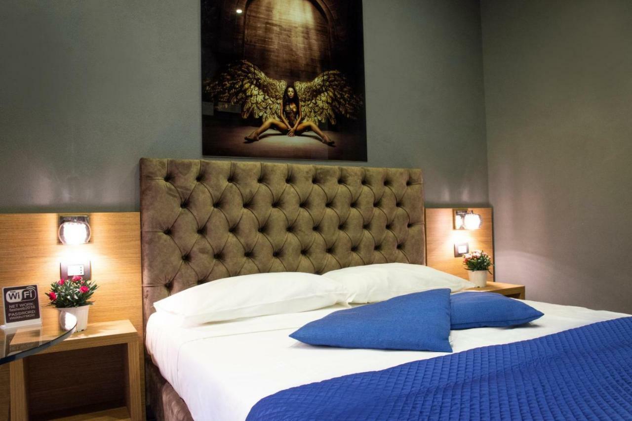 Umberto I° Suite & Spa ナポリ エクステリア 写真