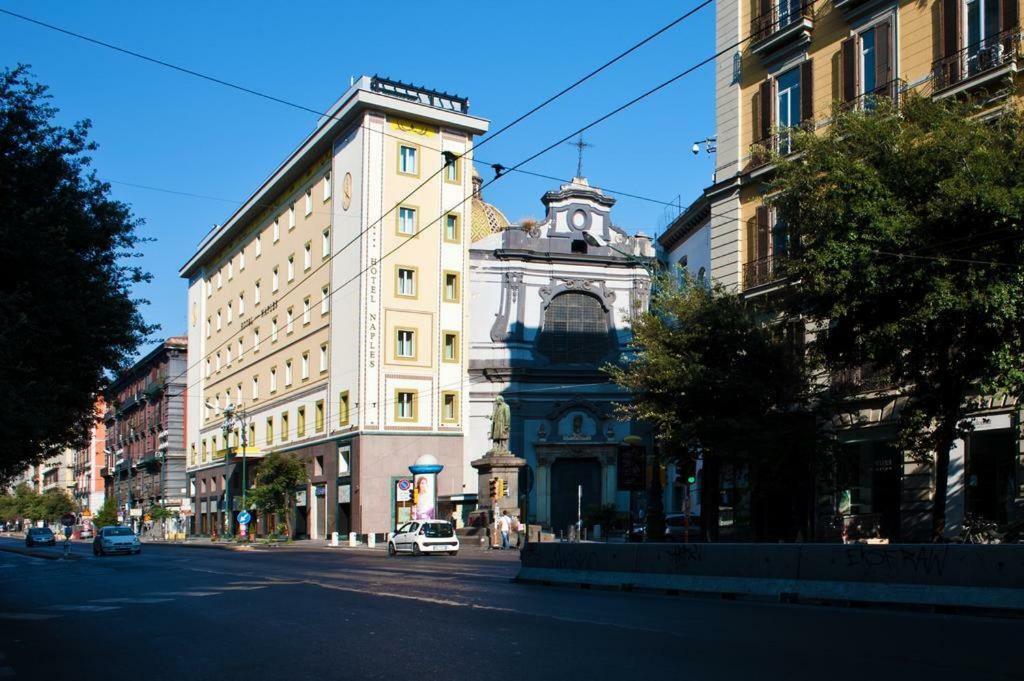 Umberto I° Suite & Spa ナポリ エクステリア 写真